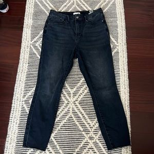 Good American Jeans- good waist dark blue jeans crop